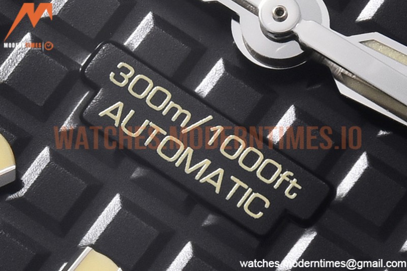 Audemars Piguet - Royal Oak Offshore Diver 15720 SS/RU Black ZF A4308