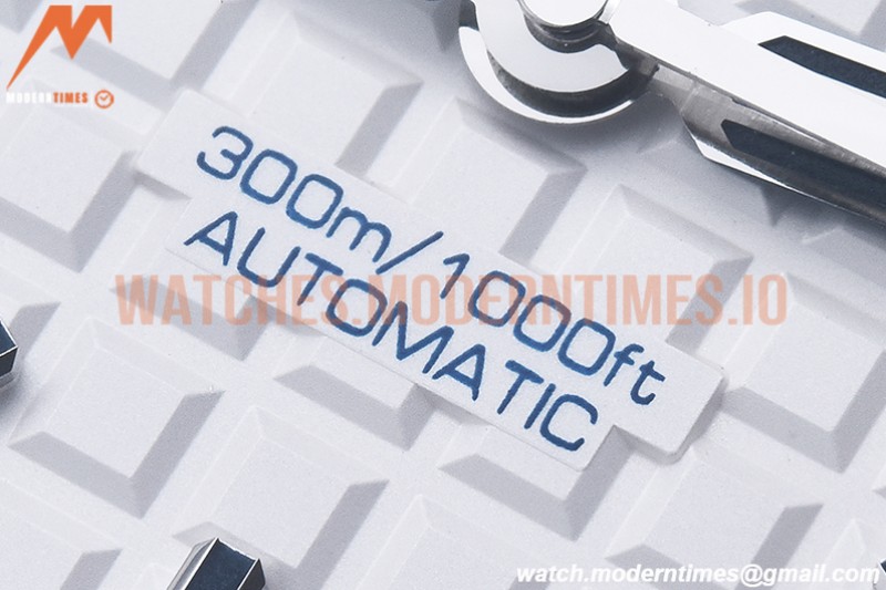 Audemars Piguet - Royal Oak Diver 15707CE CER/RU White APSF A3120