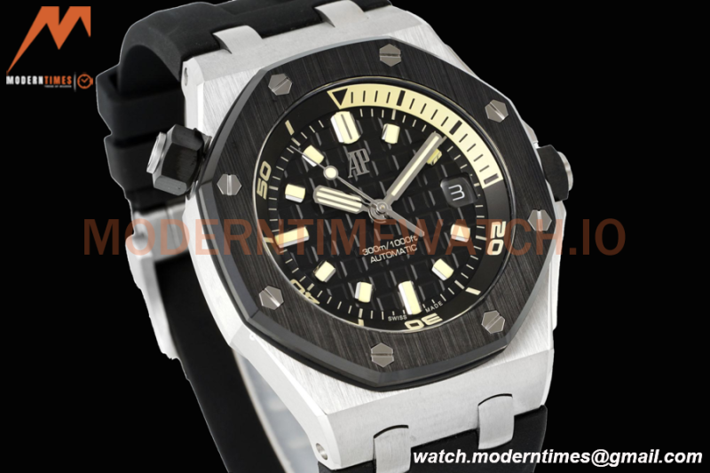 Audemars Piguet - Royal Oak Diver 15720CN 42mm CER/RU Black APSF A4308