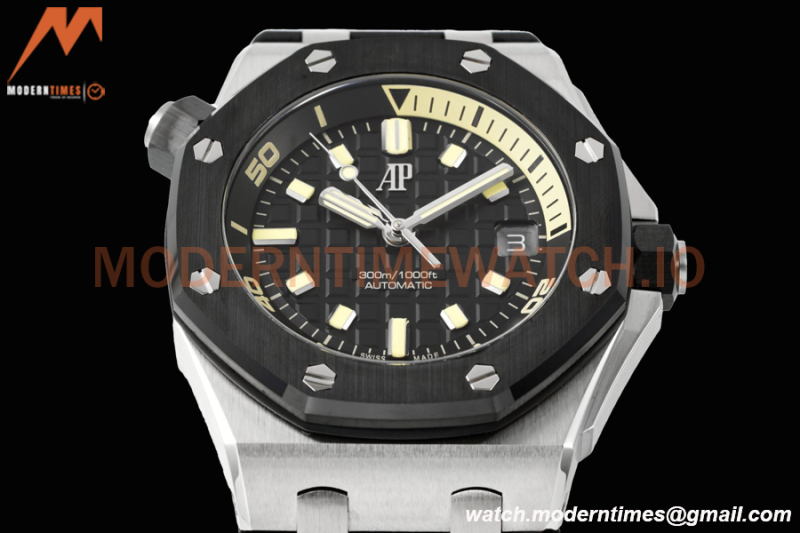 Audemars Piguet - Royal Oak Diver 15720CN 42mm CER/RU Black APSF A4308