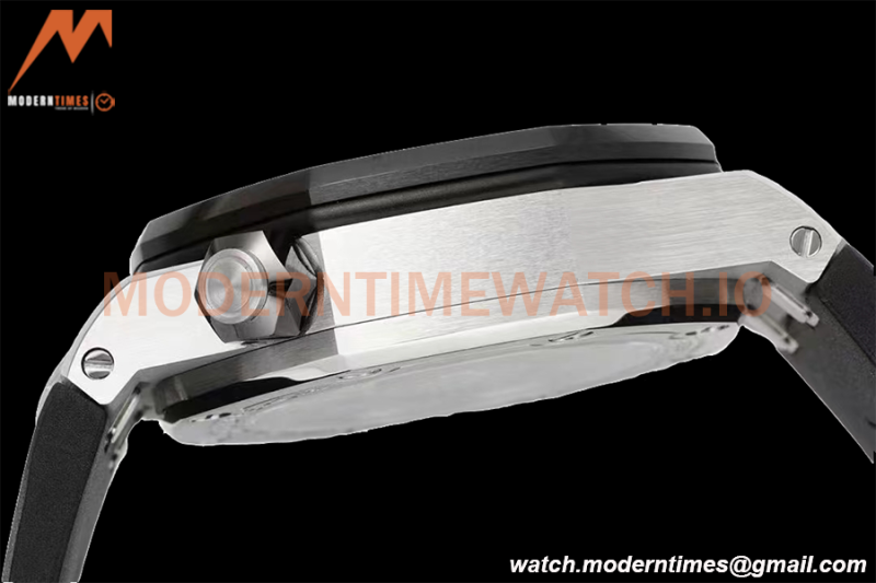 Audemars Piguet - Royal Oak Diver 15720CN 42mm CER/RU Black APF A4308