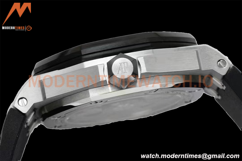 Audemars Piguet - Royal Oak Diver 15720CN 42mm CER/RU Black APF A4308
