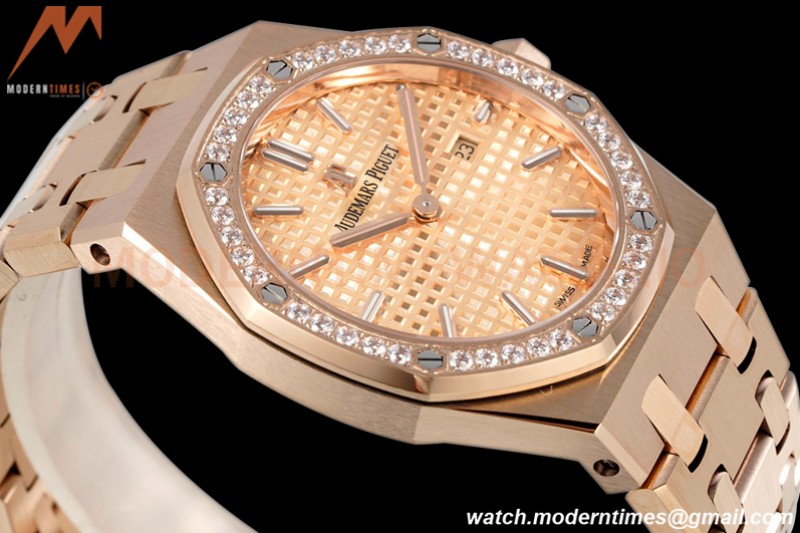 Audemars Piguet - Royal Oak Ladies 67651OR 33mm Dia RG/RG RG/Stk ZF Swiss Qtz