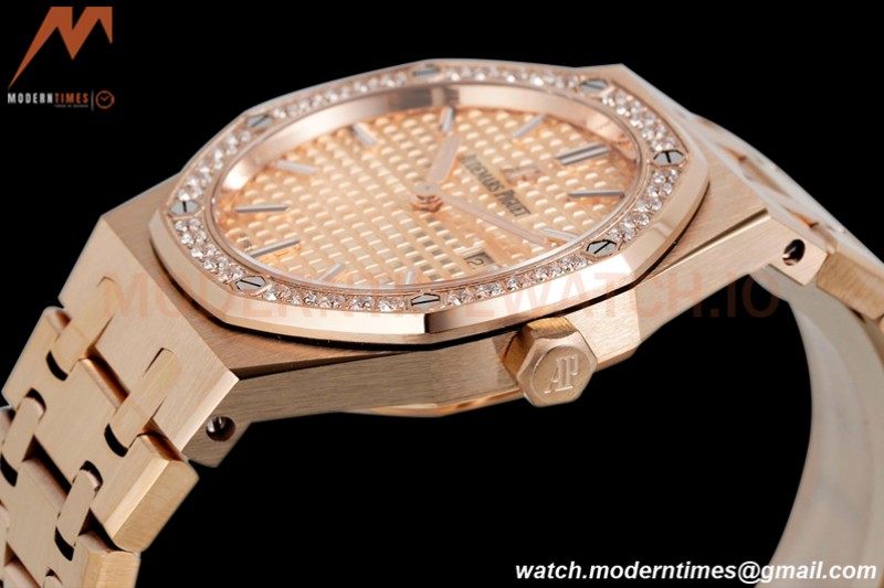 Audemars Piguet - Royal Oak Ladies 67651OR 33mm Dia RG/RG RG/Stk ZF Swiss Qtz