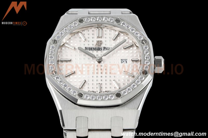 Audemars Piguet - Royal Oak Ladies 67651ST 33mm Dia SS/SS Wht/Stk ZF Swiss Qtz