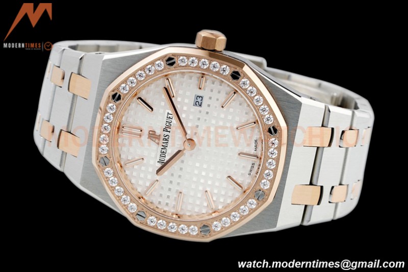 Audemars Piguet - Royal Oak Ladies 67651SR 33mm Dia RG/SS Wht/Stk ZF Swiss Qtz