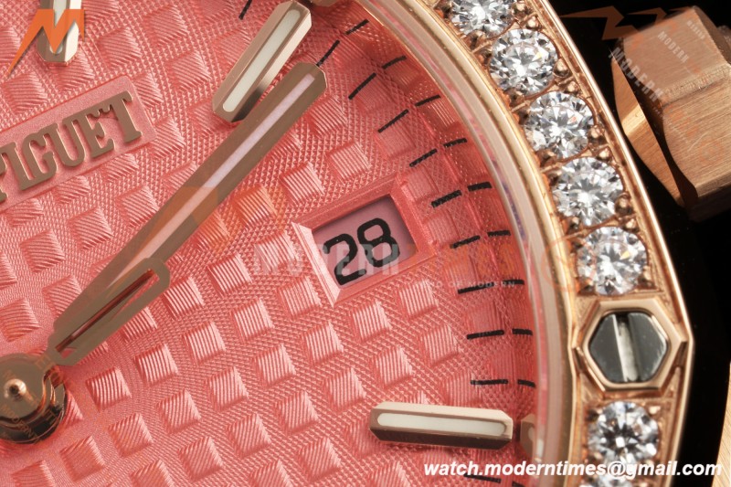 Audemars Piguet - Royal Oak Ladies 77450OR 34mm RG/RG Pink Dial 8F A5800