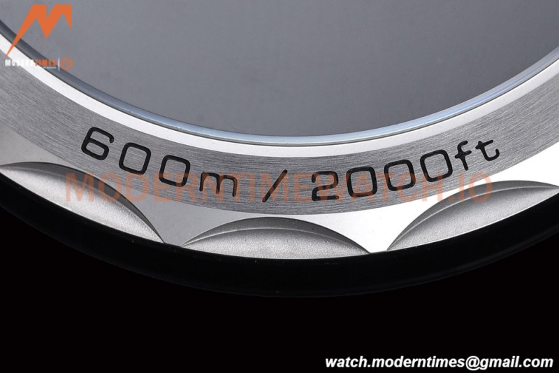 Omega - Seamaster Planet Ocean 600m 43.5mm SS/SS Black/Org VSF A8900