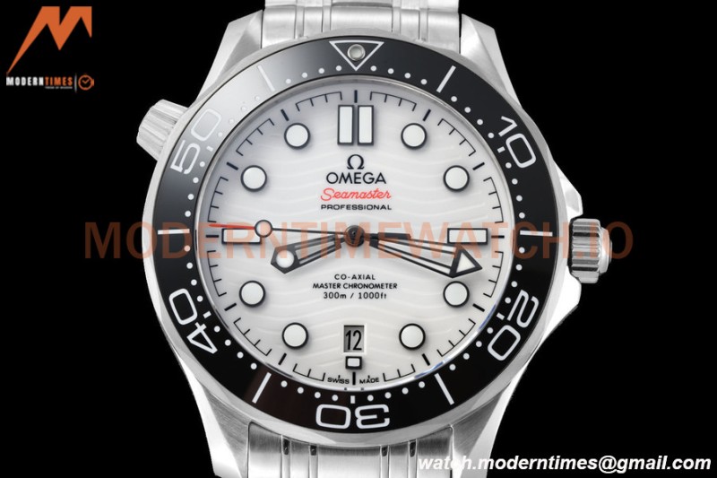 Omega - Seamaster Diver 300m 42mm Black SS/SS White Dial VSF A8800