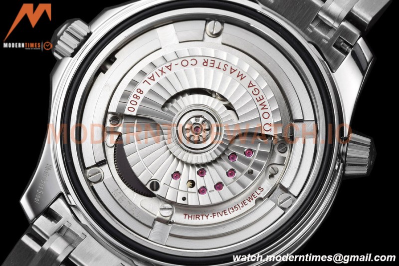 Omega - Seamaster Diver 300m 42mm Black SS/SS White Dial VSF A8800