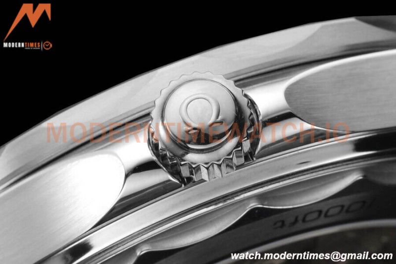 Omega - Seamaster Diver 300m 42mm Black SS/SS White Dial VSF A8800
