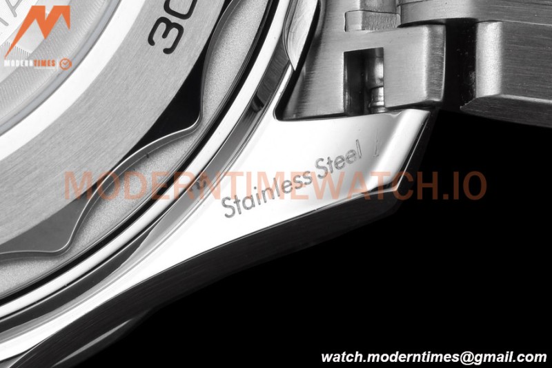 Omega - Seamaster Diver 300m 42mm Blue SS/SS White Dial VSF A8800