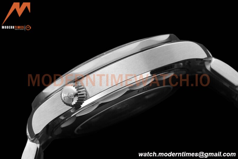 Omega - Seamaster Diver 300m 42mm Blue SS/SS White Dial VSF A8800