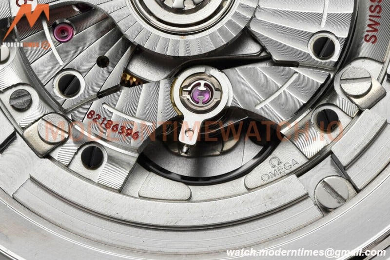 Omega - Seamaster Diver 300M 42mm James Bond 60th Anniv. SS/SS Blue VSF A8806