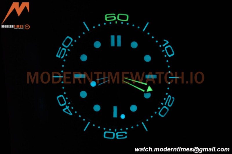 Omega - Seamaster Diver 300M 42mm James Bond 60th Anniv. SS/SS Blue VSF A8806