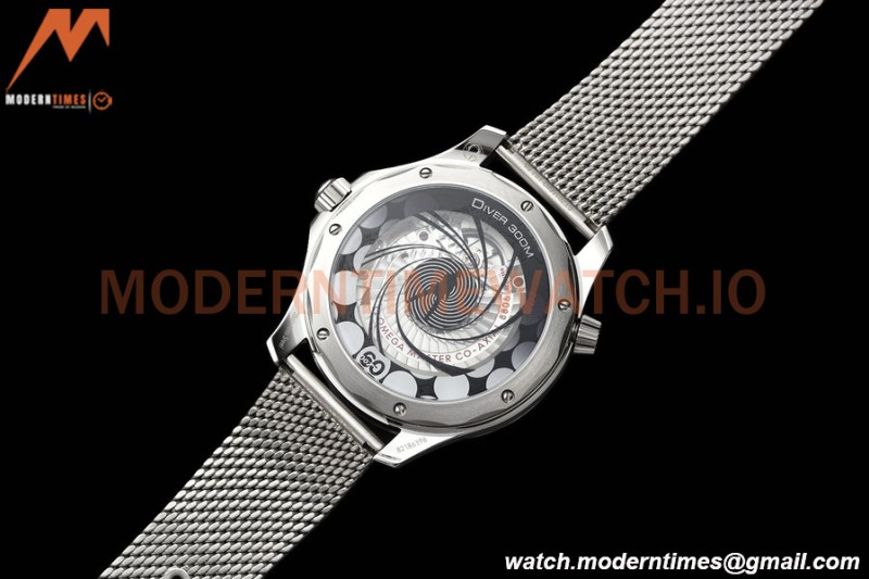 Omega - Seamaster Diver 300M 42mm James Bond 60th Anniv. SS/SS Blue VSF A8806