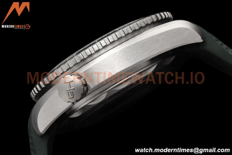 Omega - Seamaster Planet Ocean 600m 43.5mm SS/RU Grn/Cer Silver VSF A8900