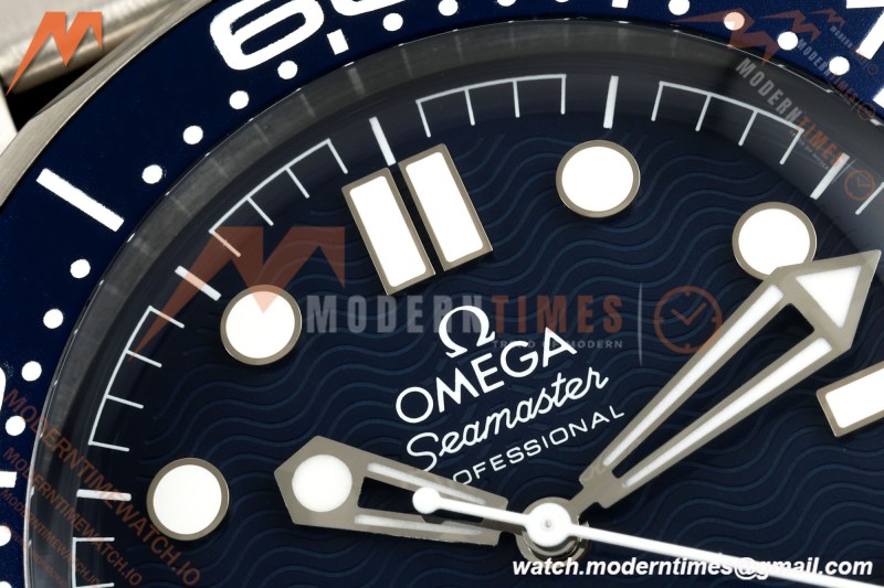 Omega - Seamaster Diver 300M 42mm James Bond 60th Anniv. SS/SS Blue VSF V4 A8806