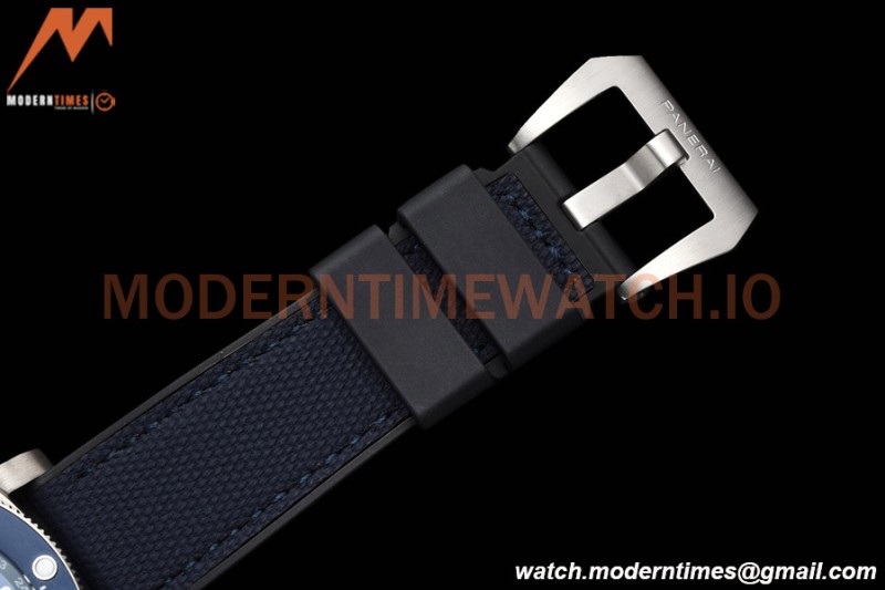 Panerai - PAM1507 Submersible GMT Luna Rossa 42mm TI/NY Blue VSF P900