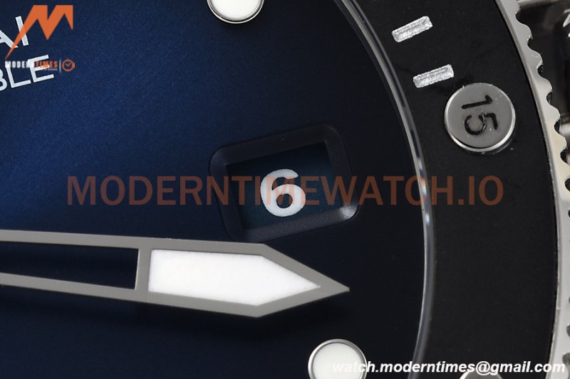 Panerai - PAM1565 Submersible Luna Rossa 42mm SS/RU Blue VSF P900