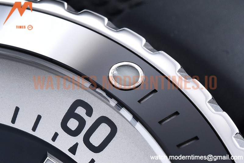 Breitling - Superocean 42mm Blk SS/RU Black BLS Asia 2824