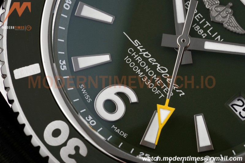 Breitling - Superocean 44mm Automatic SS/NY Grn/Stk/Num TF Asia 2824