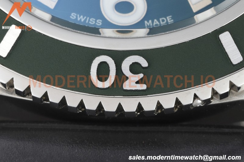 Breitling - Superocean 44mm Red SS/SS Green BLSF A2824