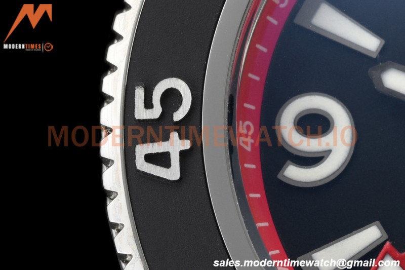 Breitling - Superocean 44mm SS/RU Black/Red BLSF A2824