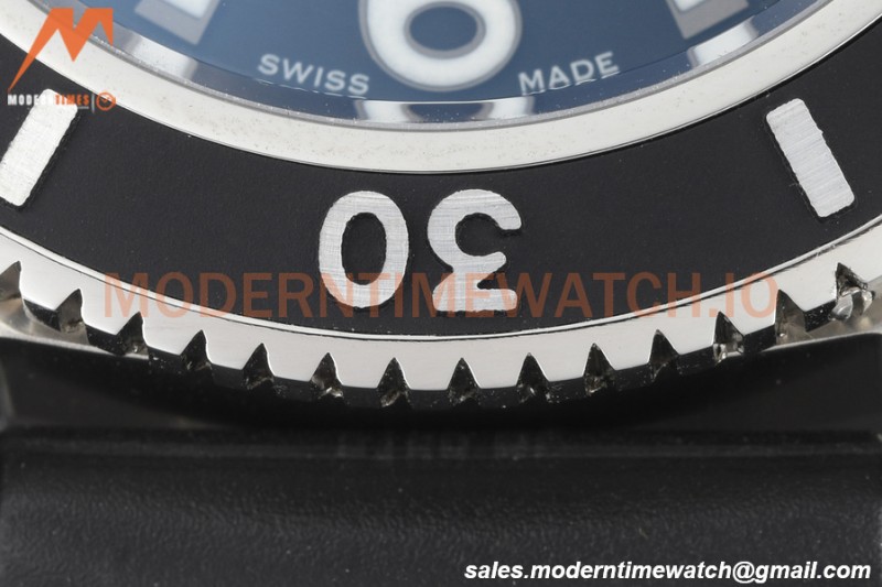 Breitling - Superocean Ironman 44mm SS/RU Black BLSF A2824