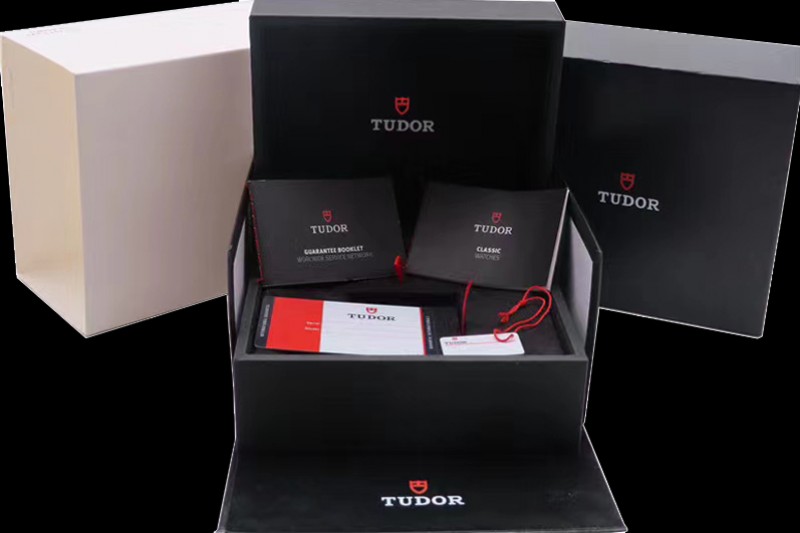 Tudor - Black Wooden Watch Box Set Top 1:1 Quality with Booklet and Card