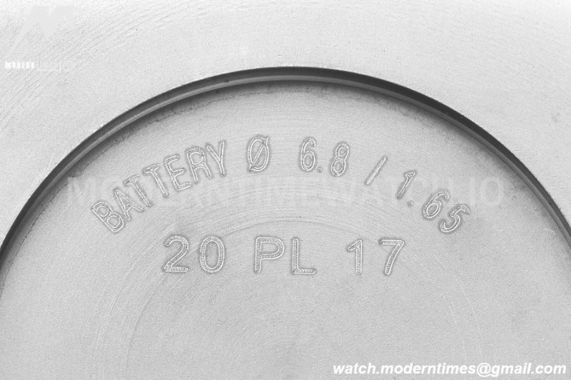 Cartier - Tank Solo Midsize 27.4mm RG/LE White DRF Swiss Qtz