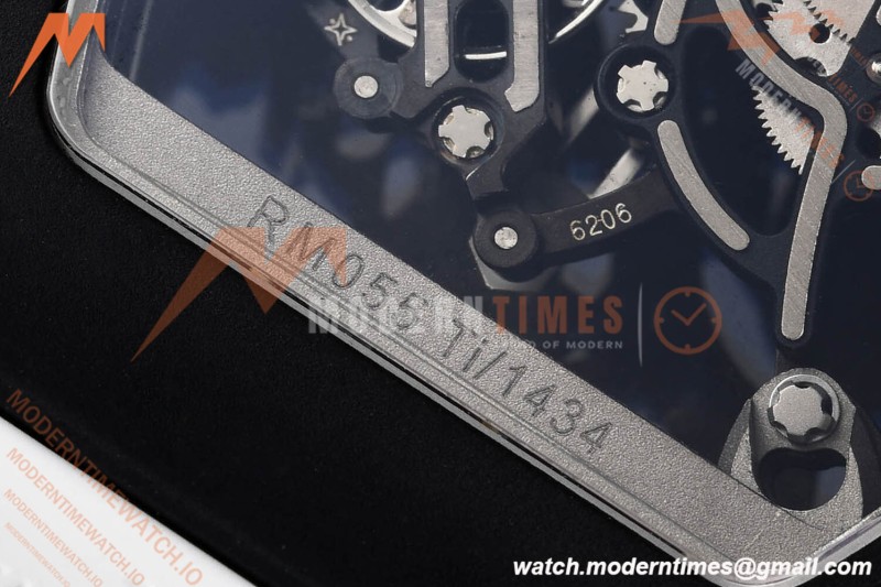 Richard Mille - RM055 Bubba Watson Black CER/RU Wht/Blk Rehaut Skeleton SZF RMUL2