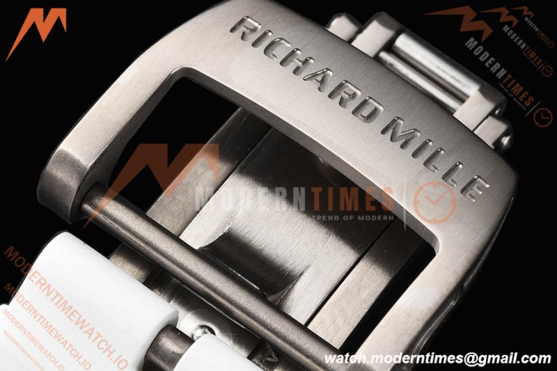 Richard Mille - RM055 Bubba Watson Black CER/RU Wht/Blk Rehaut Skeleton SZF RMUL2