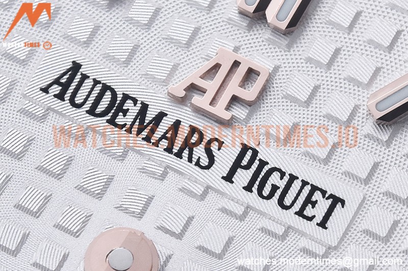 Audemars Piguet - Royal Oak Ladies 67651OR 33mm Dia RG/RG White JJF Qtz