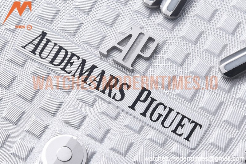 Audemars Piguet - Royal Oak Ladies 67650ST 33mm SS/SS White JJF Quartz