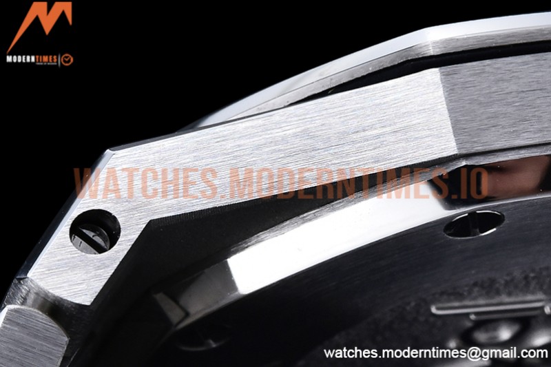 Audemars Piguet - Royal Oak Ladies 67651ST 33mm Dia SS/SS White JJF Qtz