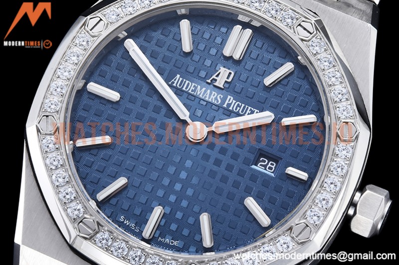 Audemars Piguet - Royal Oak Ladies 67651ST 33mm Dia SS/SS Blue JJF Qtz