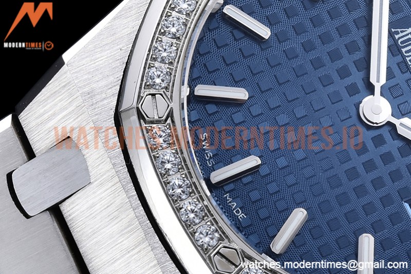 Audemars Piguet - Royal Oak Ladies 67651ST 33mm Dia SS/SS Blue JJF Qtz