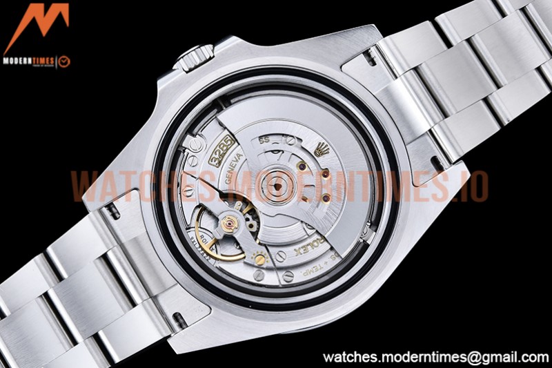 Rolex - Explorer II 226570 904L SS/SS Wht JVS VR3285 CHS