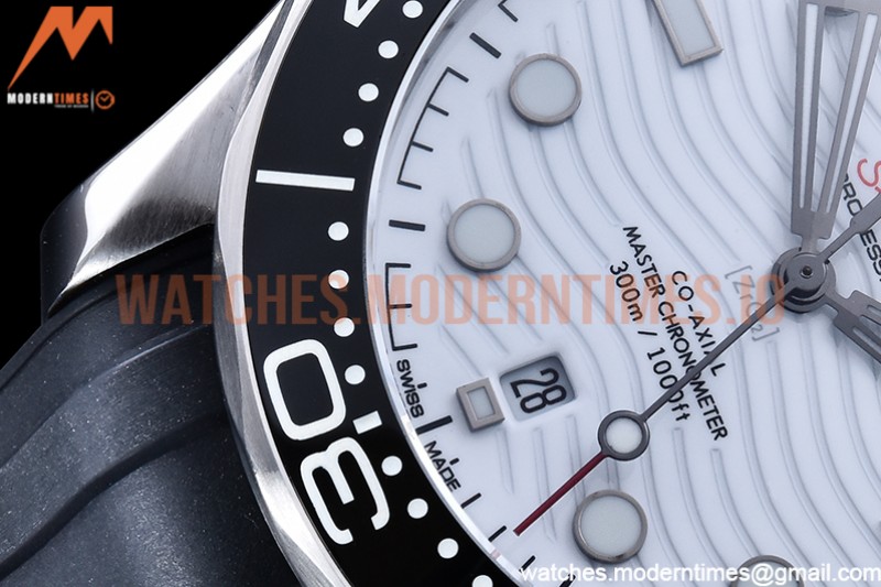 Omega - Seamaster 300m 2018 Blk SS/RU White GDF MY8215